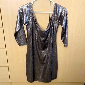 Express sequins dress in broznze/grayish color size Petite Large